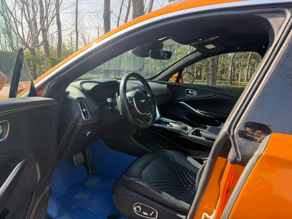 2022 Aston Martin DBX 3.0T 435HP L6 9AT,autocango,china used car exporter,china ev exporter,chinese used car exporter,chinese used ev exporter