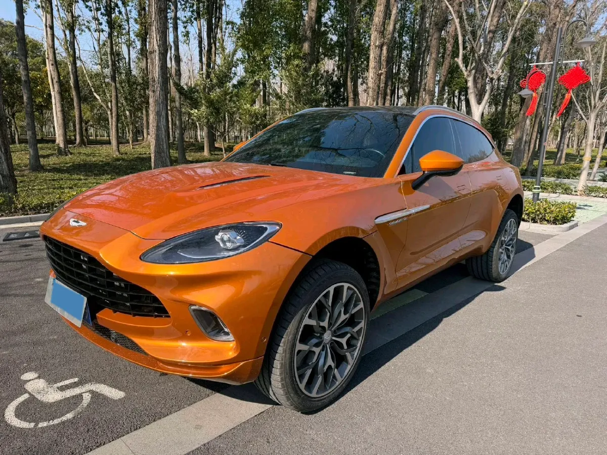 2022 Aston Martin DBX 3.0T 435HP L6 9AT,autocango,china used car exporter,china ev exporter,chinese used car exporter,chinese used ev exporter