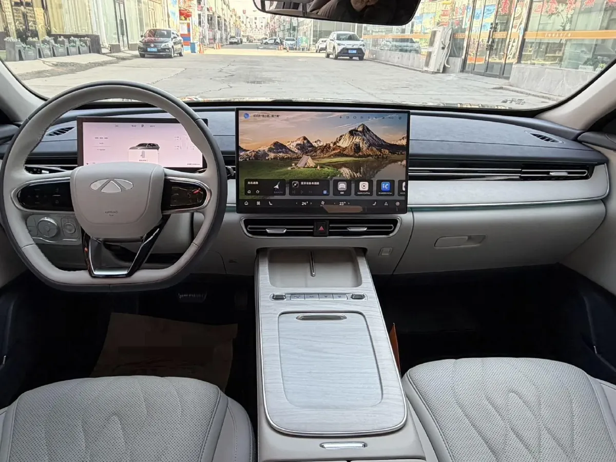 2025 Fulwin FulwinA8L 1.5T 156HP L4 1DHT PHEV 18.67KWH,autocango,china used car exporter,china ev exporter,chinese used car exporter,chinese used ev exporter