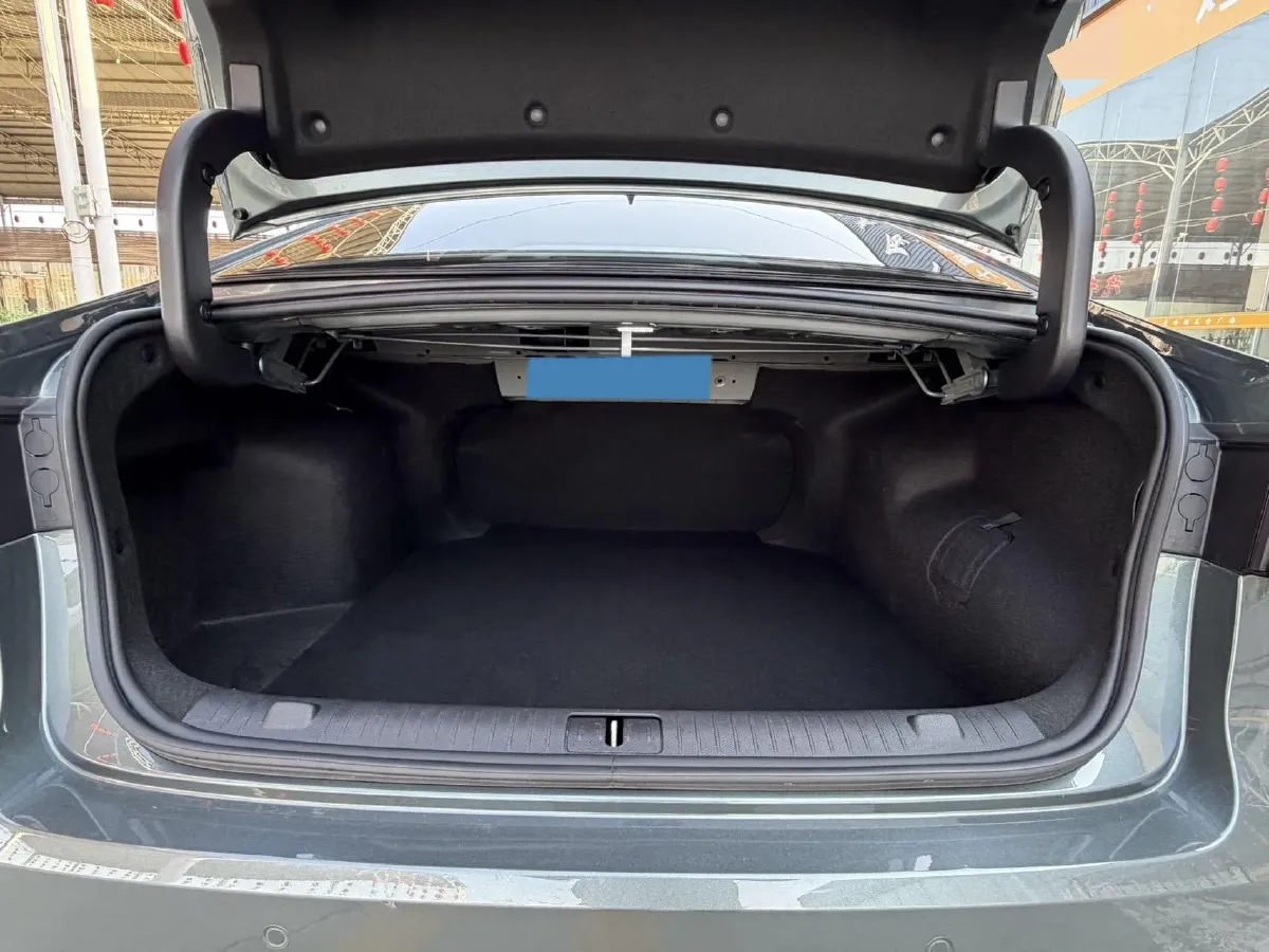 2025 Fulwin FulwinA8L 1.5T 156HP L4 1DHT PHEV 18.67KWH,autocango,china used car exporter,china ev exporter,chinese used car exporter,chinese used ev exporter