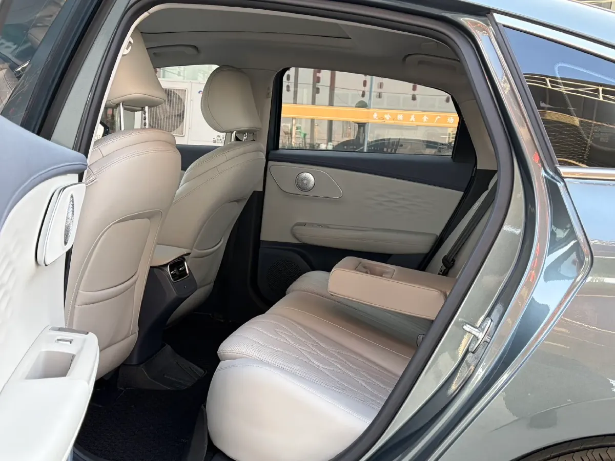 2025 Fulwin FulwinA8L 1.5T 156HP L4 1DHT PHEV 18.67KWH,autocango,china used car exporter,china ev exporter,chinese used car exporter,chinese used ev exporter