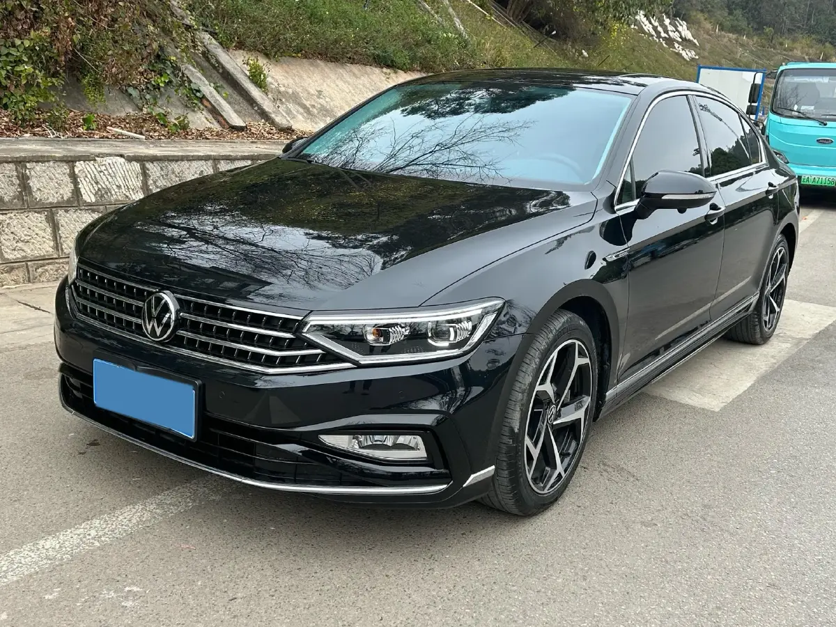 2023 Volkswagen Magotan 2.0T 186HP L4 7DCT