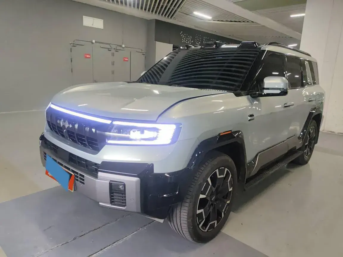 2025 FangChengBao Bao 8 2.0T 245HP L4 E-CVT PHEV 36.8KWH