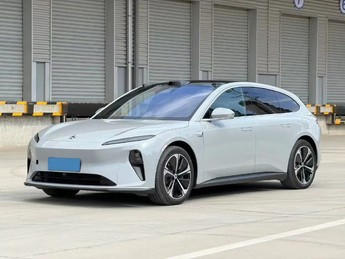 2025 NIO ET5T BEV