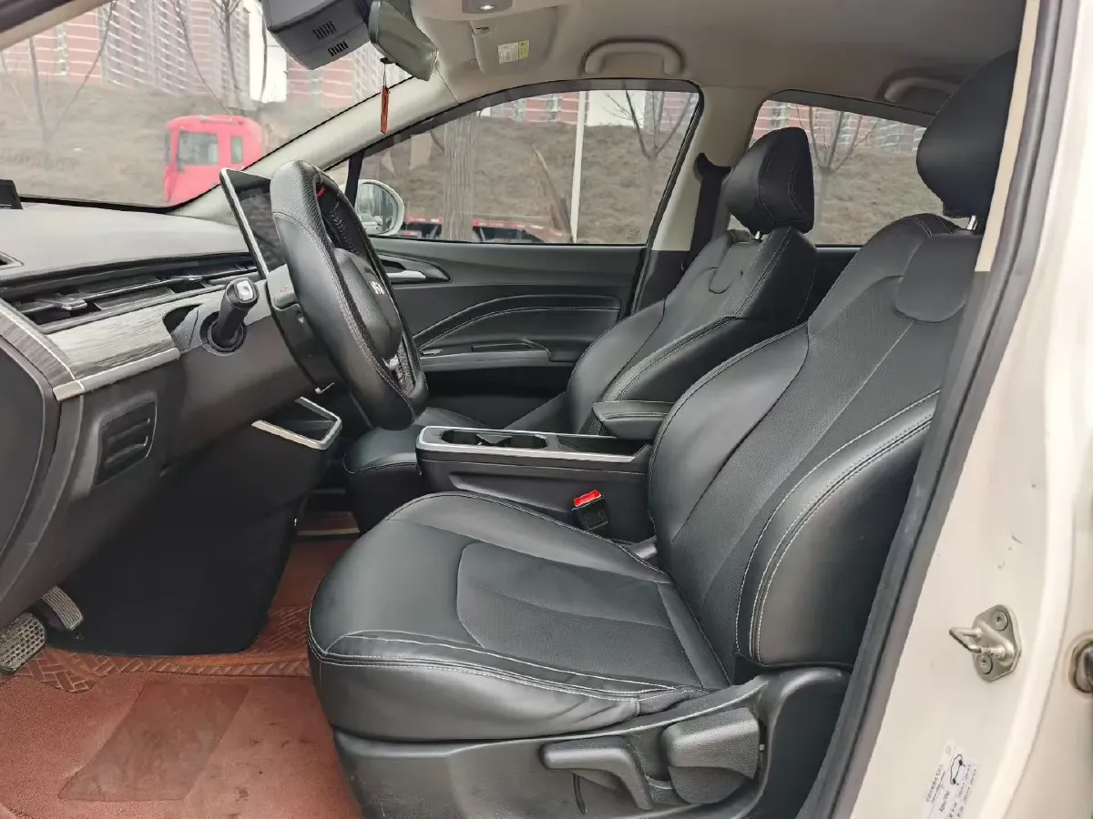 2022 ChangAn Oshan X7 Plus 1.5T 188HP L4 7DCT,autocango,china used car exporter,china ev exporter,chinese used car exporter,chinese used ev exporter