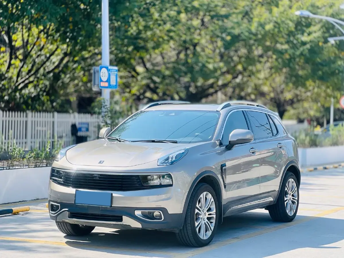2019 LYNK&CO 01 2.0T 190HP L4 6AT