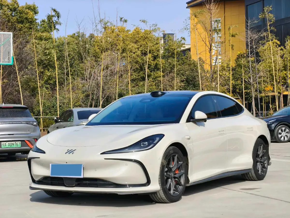 2024 IM L6 BEV 75KWH