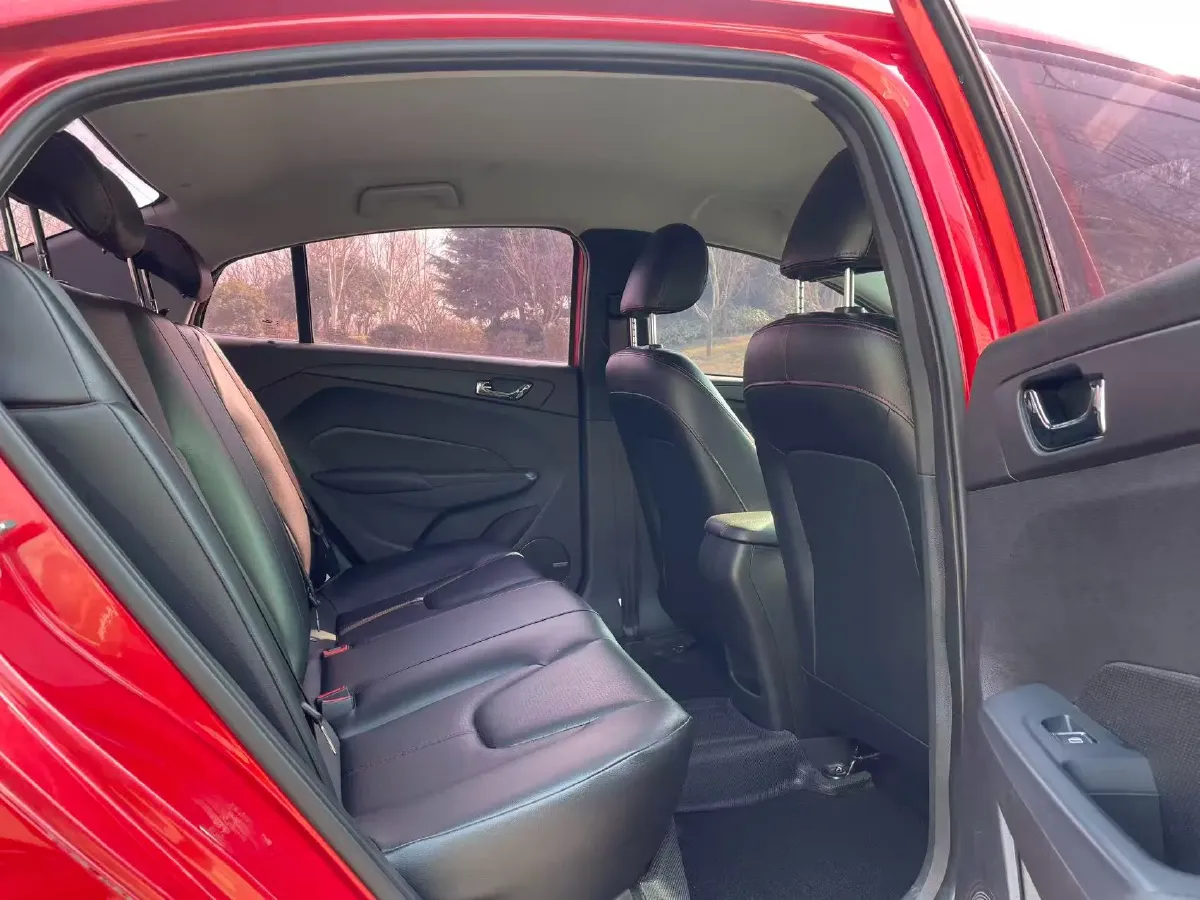 2017 ChangAn CS35 1.6L 125HP L4 5MT,autocango,china used car exporter,china ev exporter,chinese used car exporter,chinese used ev exporter