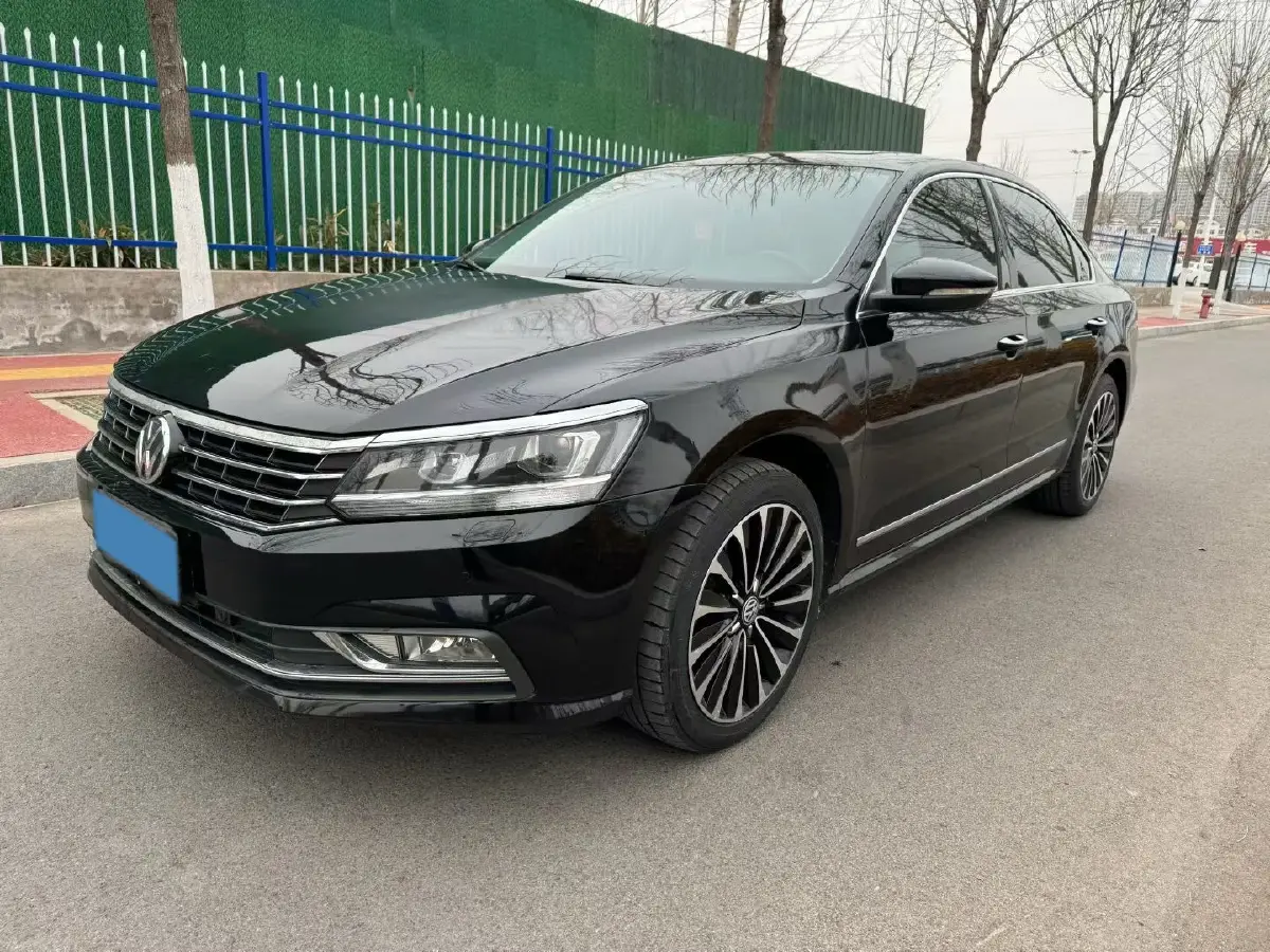 2017 Volkswagen Passat 1.8T 180HP L4 7DCT
