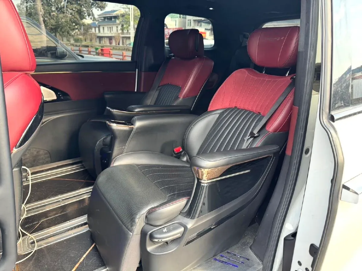 2023 GAC Trumpchi M8 2.0T 252HP L4 8AT,autocango,china used car exporter,china ev exporter,chinese used car exporter,chinese used ev exporter