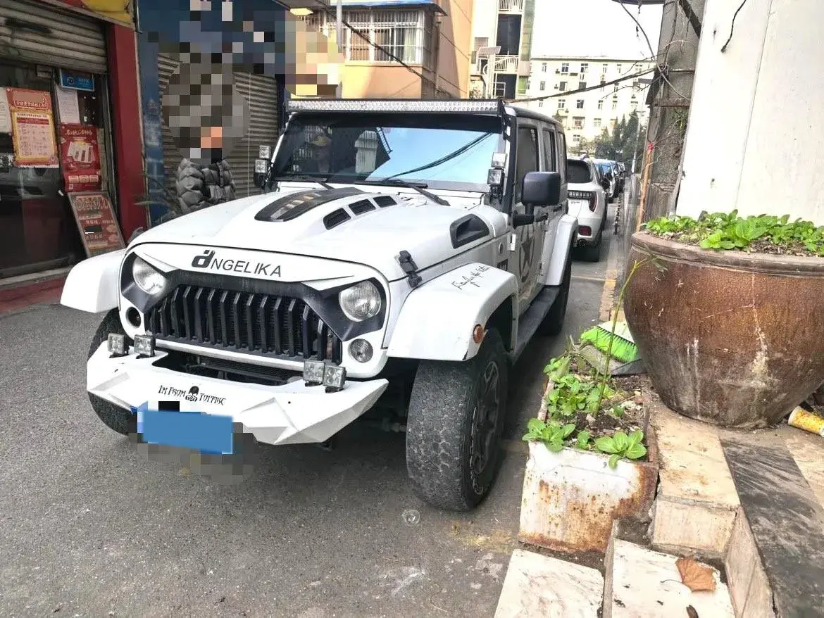 2017 Jeep Wrangler 3.0L 234HP V6 5AT