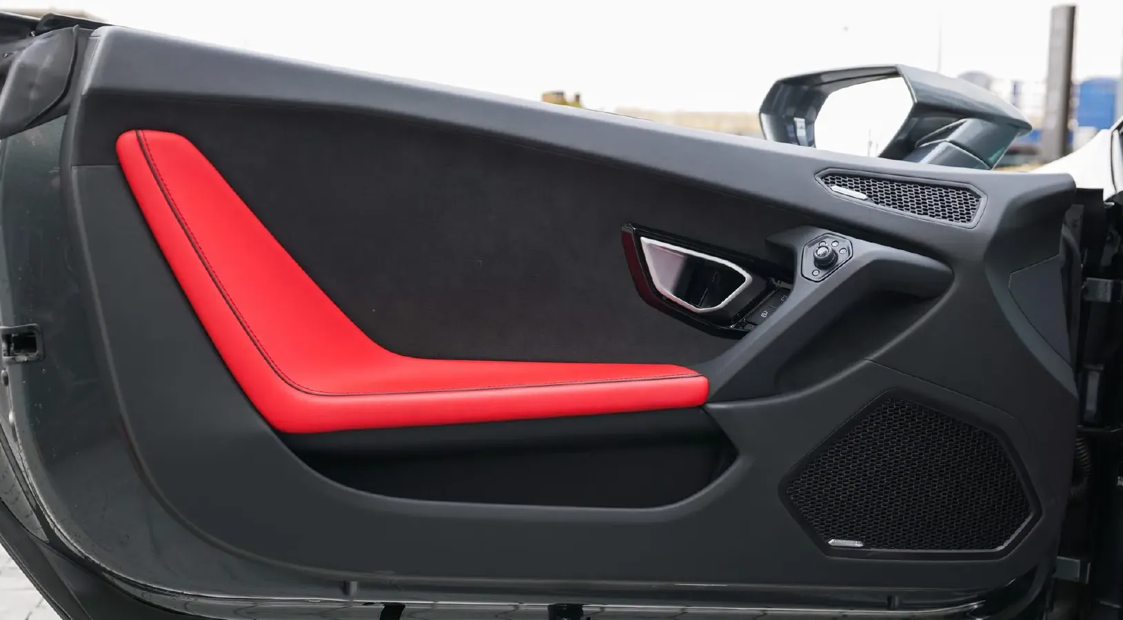 2019 Lamborghini Huracán 5.2L 640HP V10 7DCT,autocango,china used car exporter,china ev exporter,chinese used car exporter,chinese used ev exporter