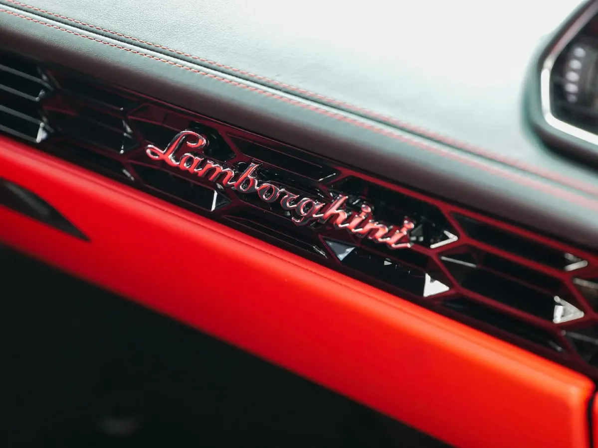 2019 Lamborghini Huracán 5.2L 640HP V10 7DCT,autocango,china used car exporter,china ev exporter,chinese used car exporter,chinese used ev exporter