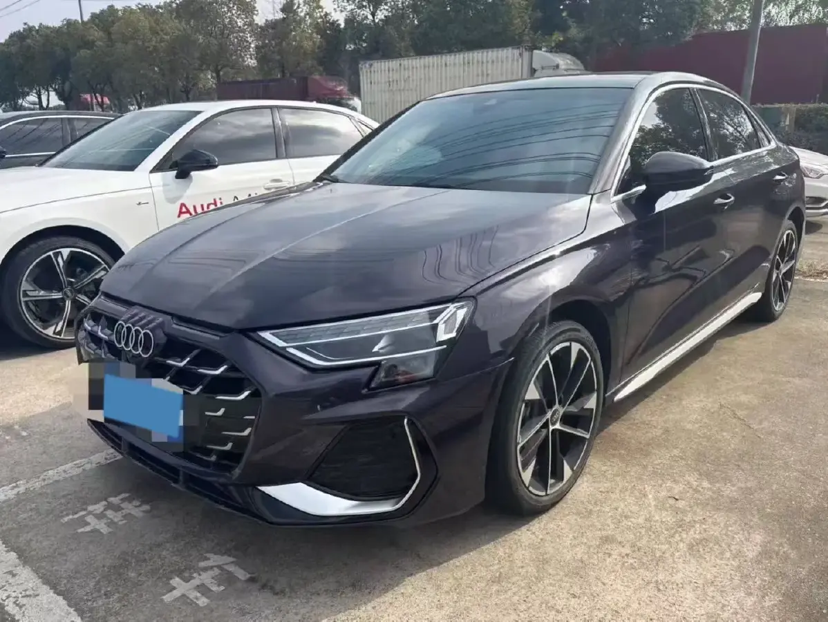 2025 Audi A3 1.5T 160HP L4 7DCT