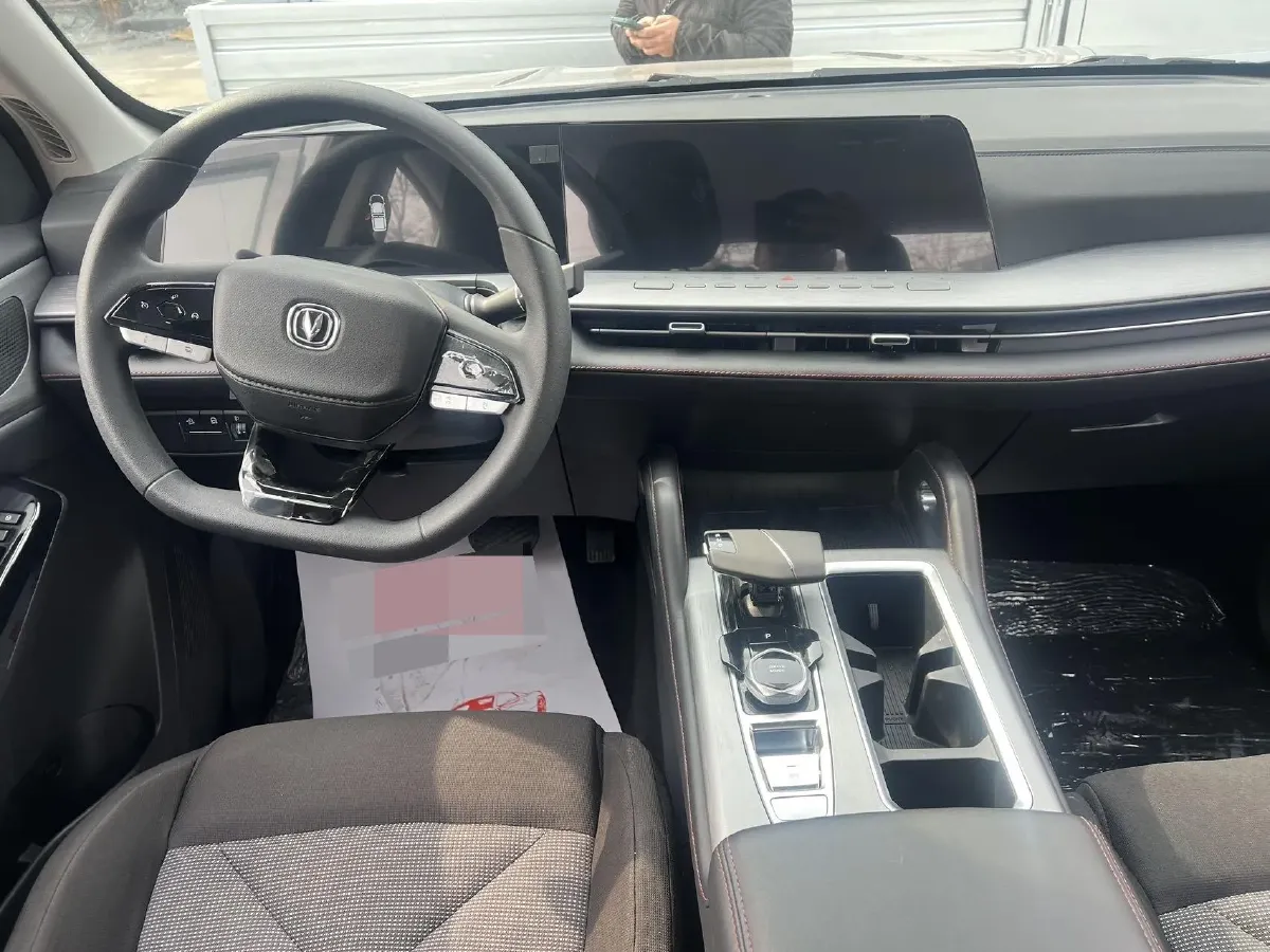 2023 ChangAn F70 Blue Whale 2.0T 233HP L4 8AT,autocango,china used car exporter,china ev exporter,chinese used car exporter,chinese used ev exporter