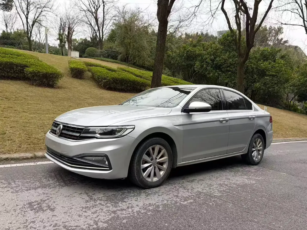 2020 Volkswagen Bora 1.5L 113HP L4 6AT