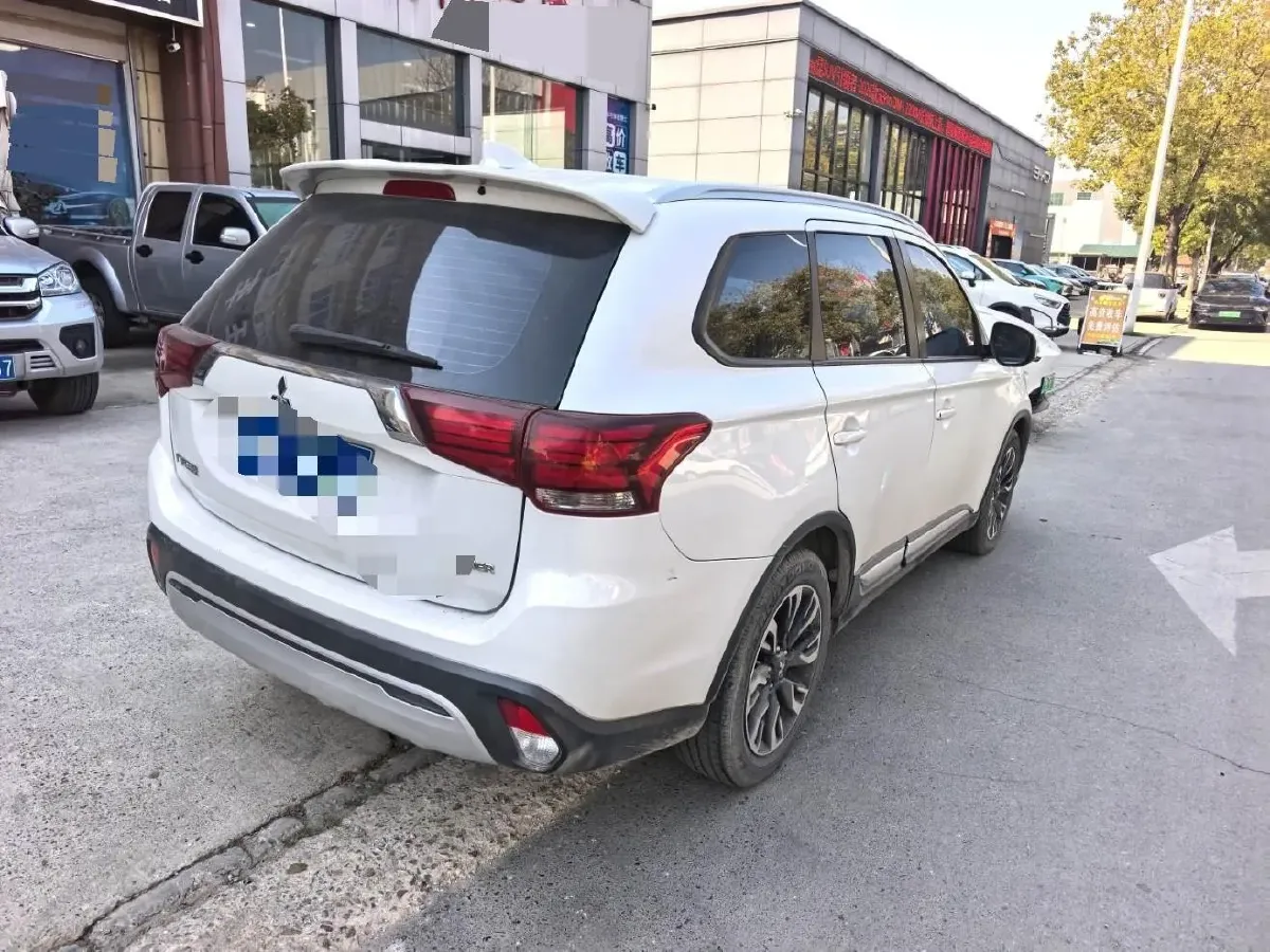 2019 Mitsubishi Outlander 2.0L 166HP L4 CVT,autocango,china used car exporter,china ev exporter,chinese used car exporter,chinese used ev exporter