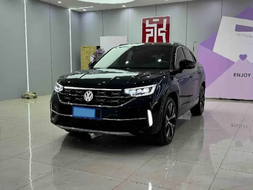 2023 Volkswagen Tayron X 2.0T 220HP L4 7DCT