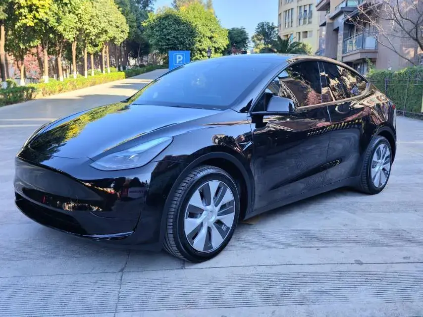 2022 Tesla Model Y BEV 60KWH