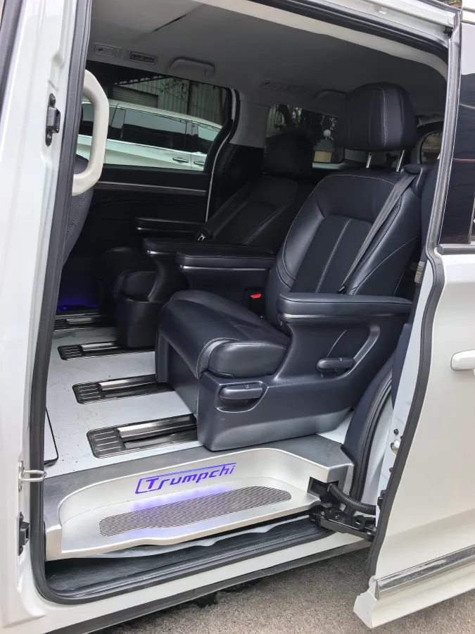 2021 GAC Trumpchi M8 2.0T 252HP L4 8AT,autocango,china used car exporter,china ev exporter,chinese used car exporter,chinese used ev exporter