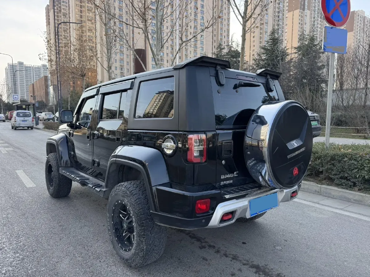 2022 Beijing BJ40 2.0T 224HP L4 8AT,autocango,china used car exporter,china ev exporter,chinese used car exporter,chinese used ev exporter