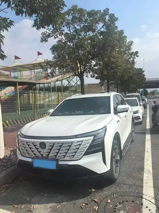 2025 ChangAn CS75 Plus 1.5T 192HP L4 8AT