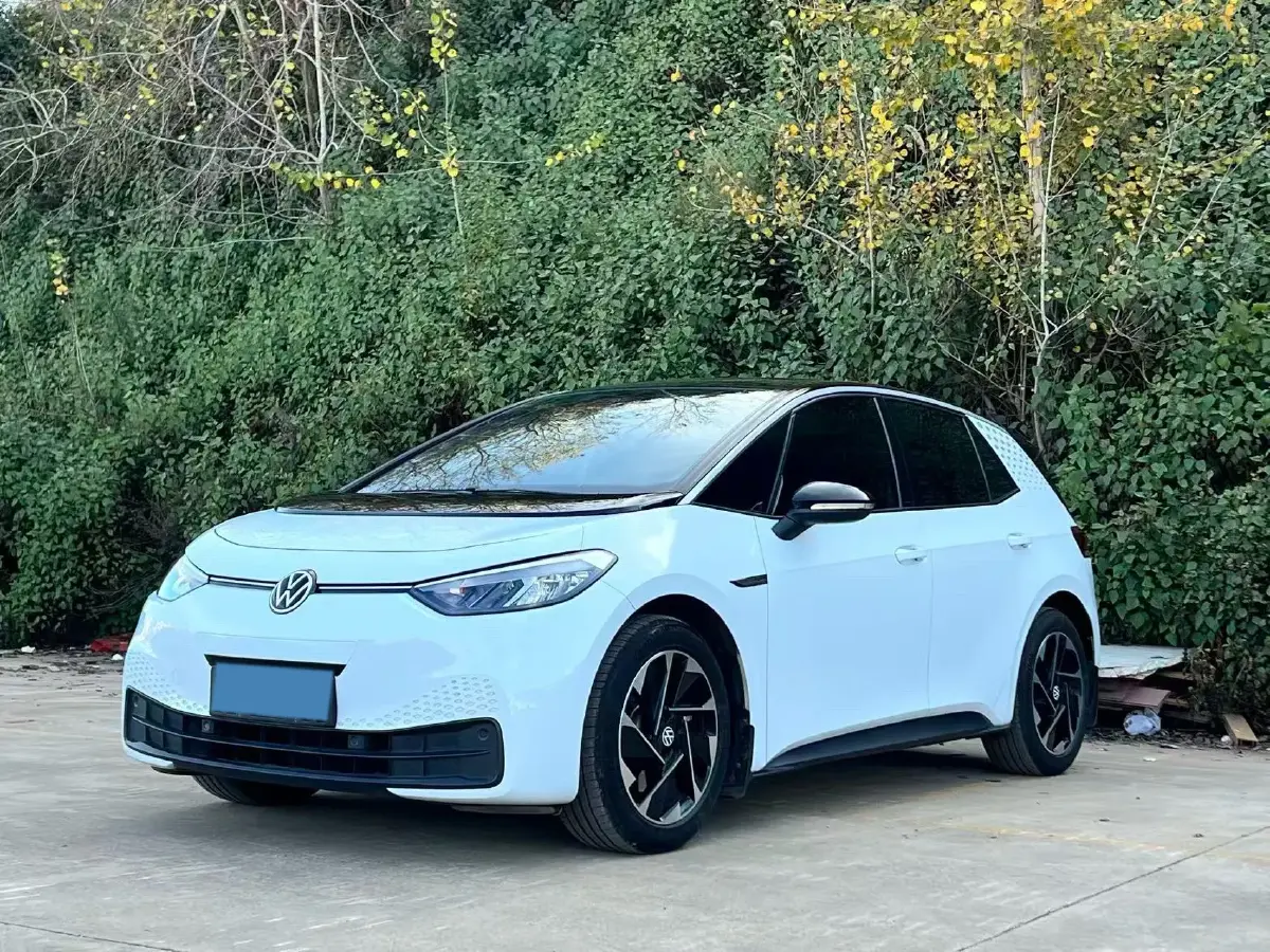 2025 Volkswagen ID.3 BEV 52.8KWH