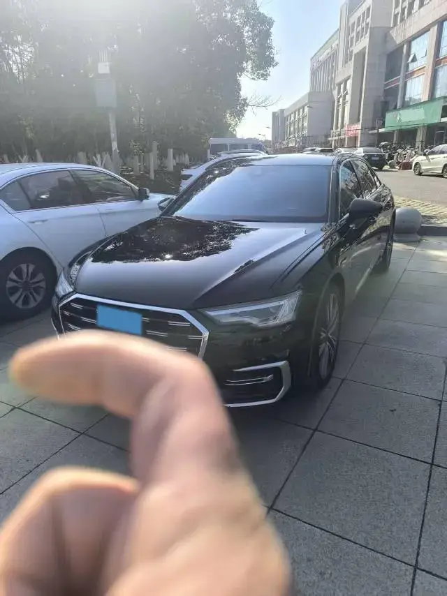 2025 Audi A6L 2.0T 245HP L4 7DCT