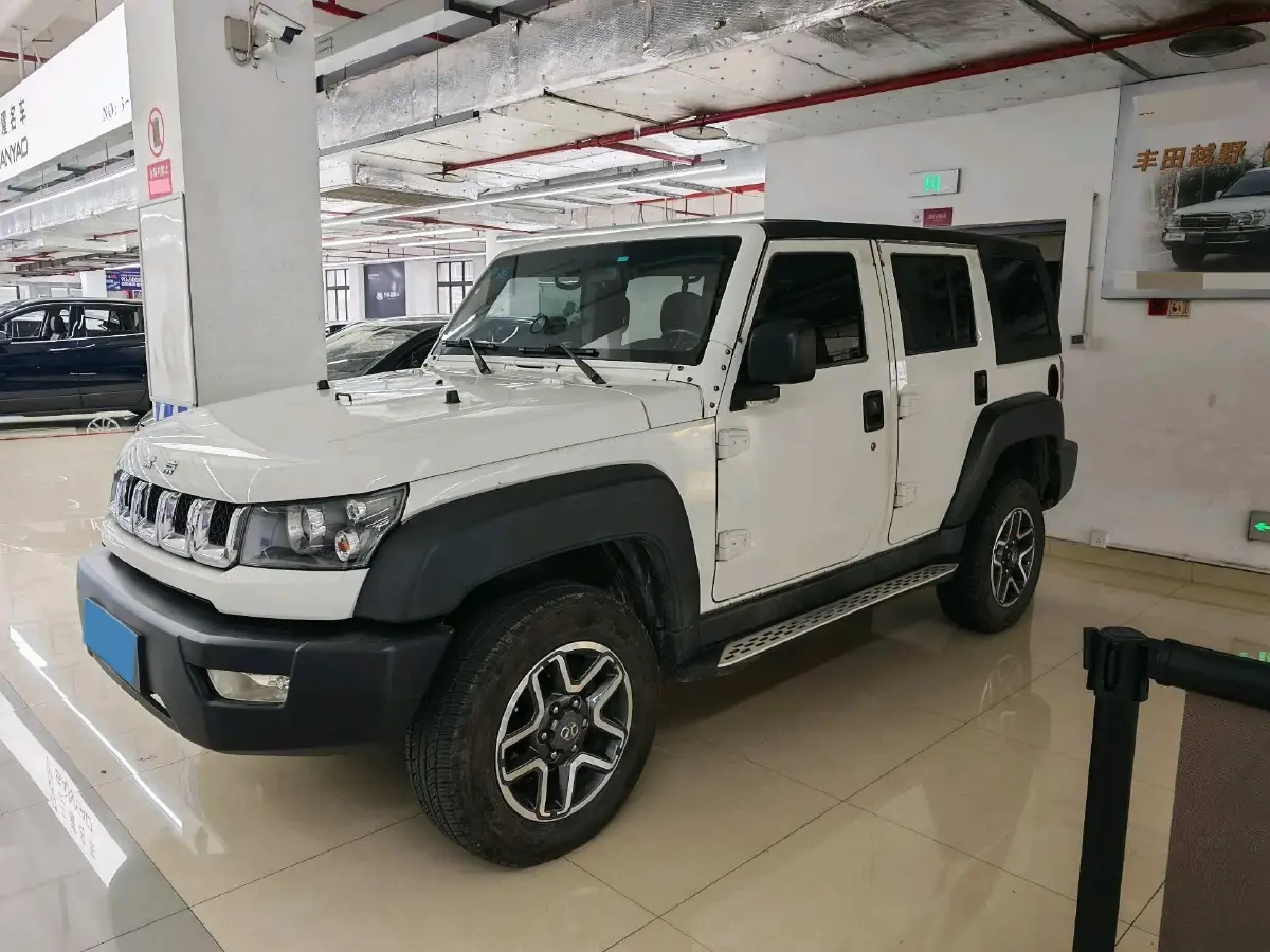 2018 Beijing BJ40 2.0T 150HP L4 6MT