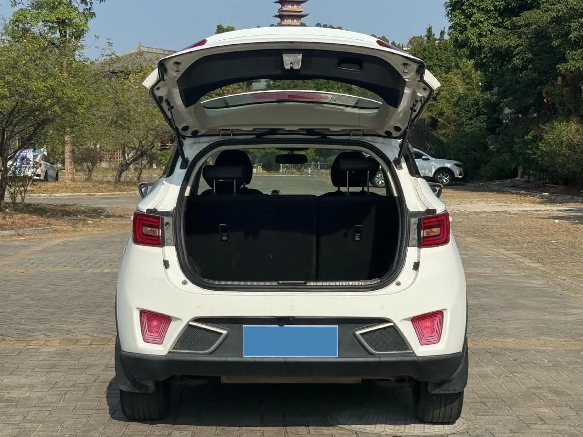 2017 Zotye T300 1.5T 144HP L4 5MT,autocango,china used car exporter,china ev exporter,chinese used car exporter,chinese used ev exporter