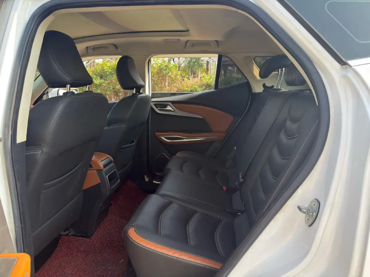 2017 Zotye T300 1.5T 144HP L4 5MT,autocango,china used car exporter,china ev exporter,chinese used car exporter,chinese used ev exporter