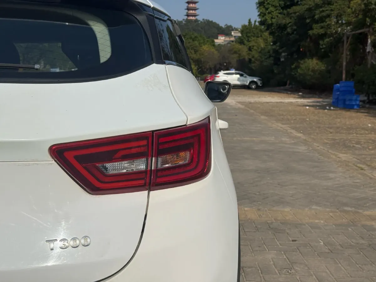 2017 Zotye T300 1.5T 144HP L4 5MT,autocango,china used car exporter,china ev exporter,chinese used car exporter,chinese used ev exporter