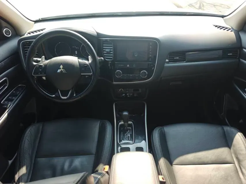 2019 Mitsubishi Outlander 2.4L 192HP L4 CVT,autocango,china used car exporter,china ev exporter,chinese used car exporter,chinese used ev exporter