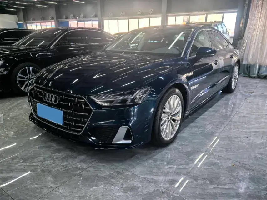 2024 Audi A7L 2.0T 245HP L4 7DCT