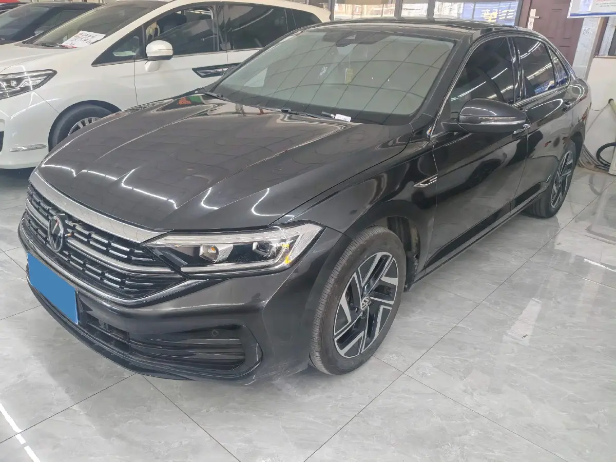 2023 Volkswagen Sagitar 1.5T 160HP L4 7DCT