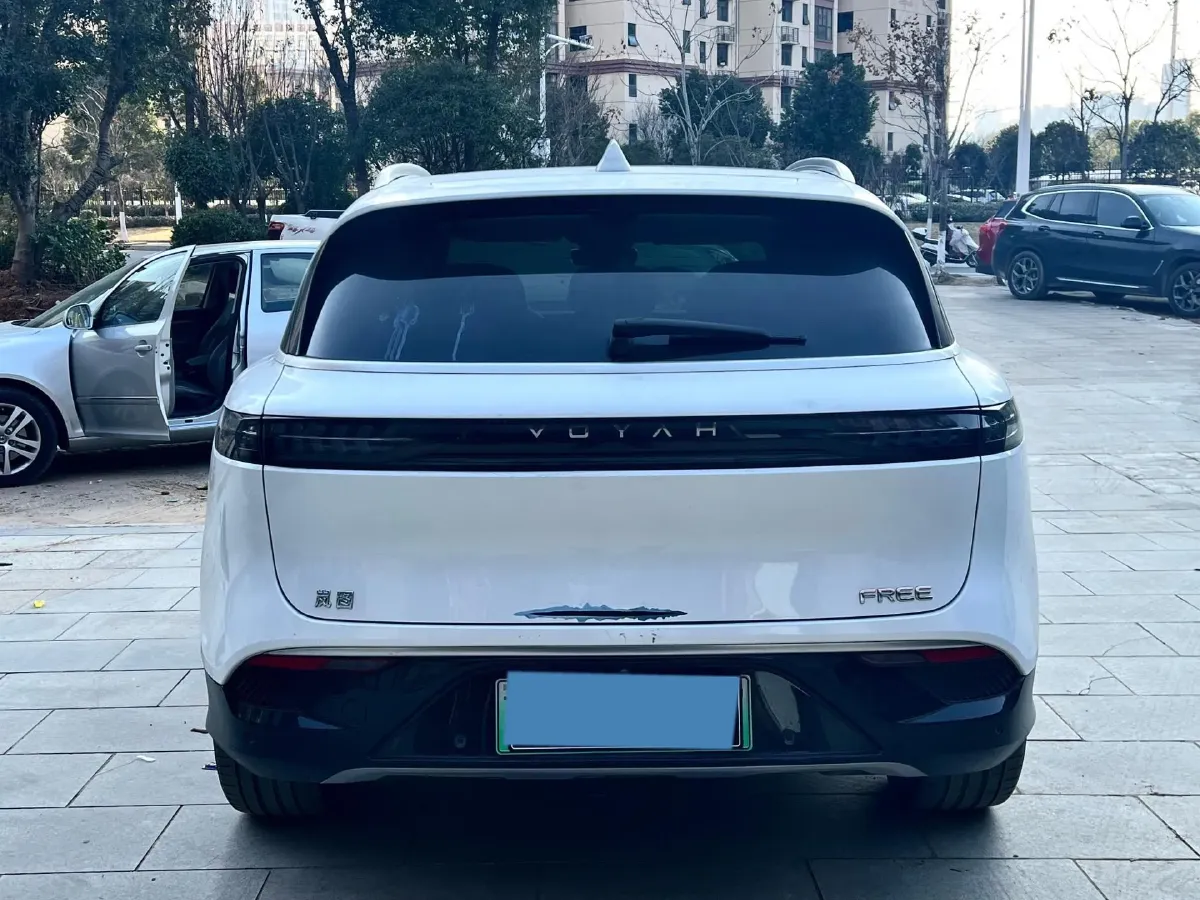 2022 Voyah FREE Range Extended 109HP REEV 33KWH,autocango,china used car exporter,china ev exporter,chinese used car exporter,chinese used ev exporter