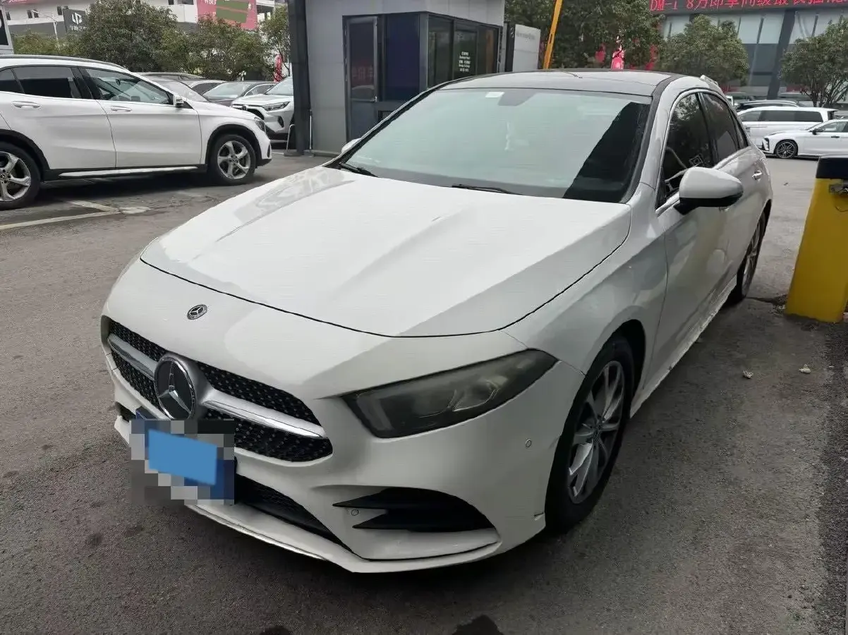 2020 Mercedes-Benz A Class 1.3T 163HP L4 7DCT