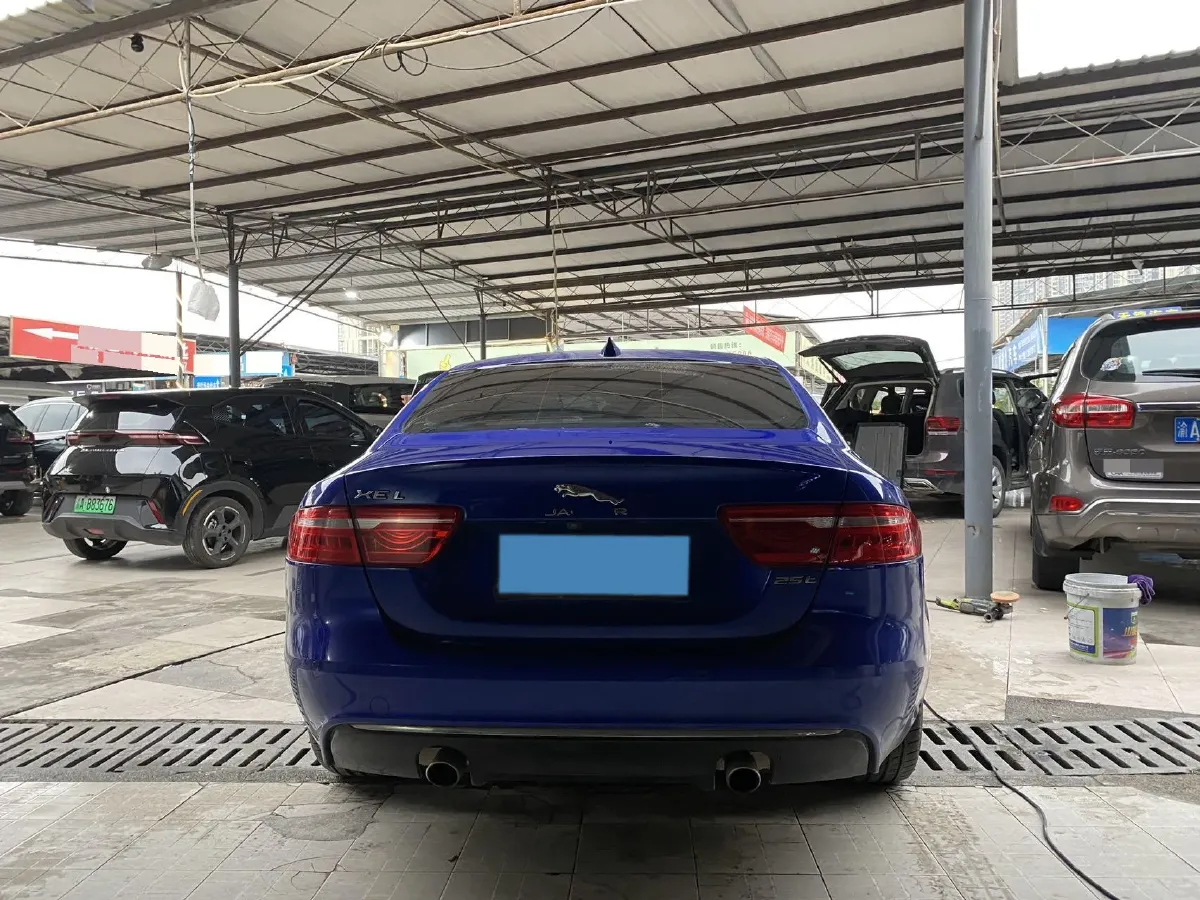 2018 Toyota Crown 2.0T 235HP L4 8AT,autocango,china used car exporter,china ev exporter,chinese used car exporter,chinese used ev exporter