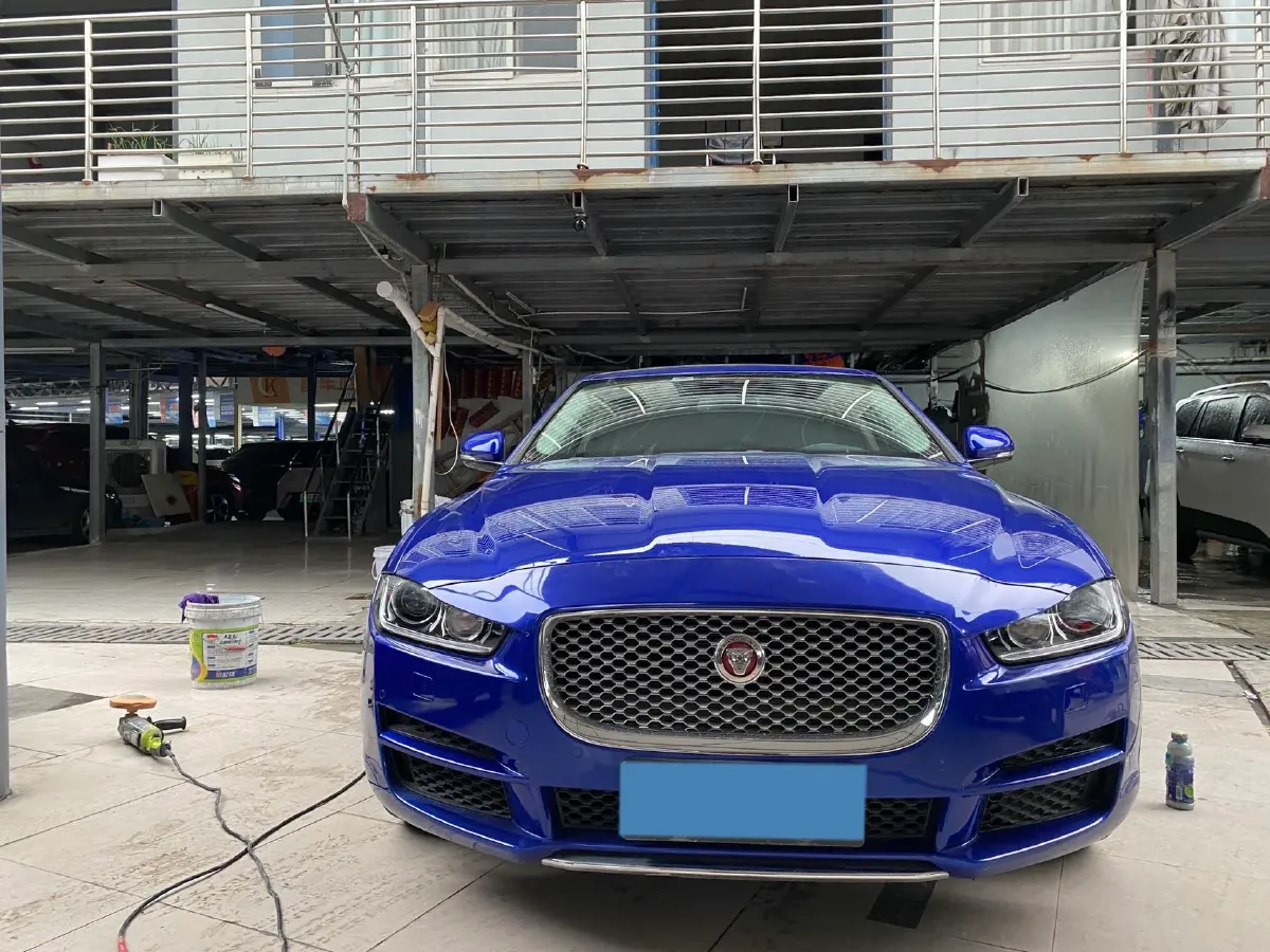 2018 Toyota Crown 2.0T 235HP L4 8AT,autocango,china used car exporter,china ev exporter,chinese used car exporter,chinese used ev exporter