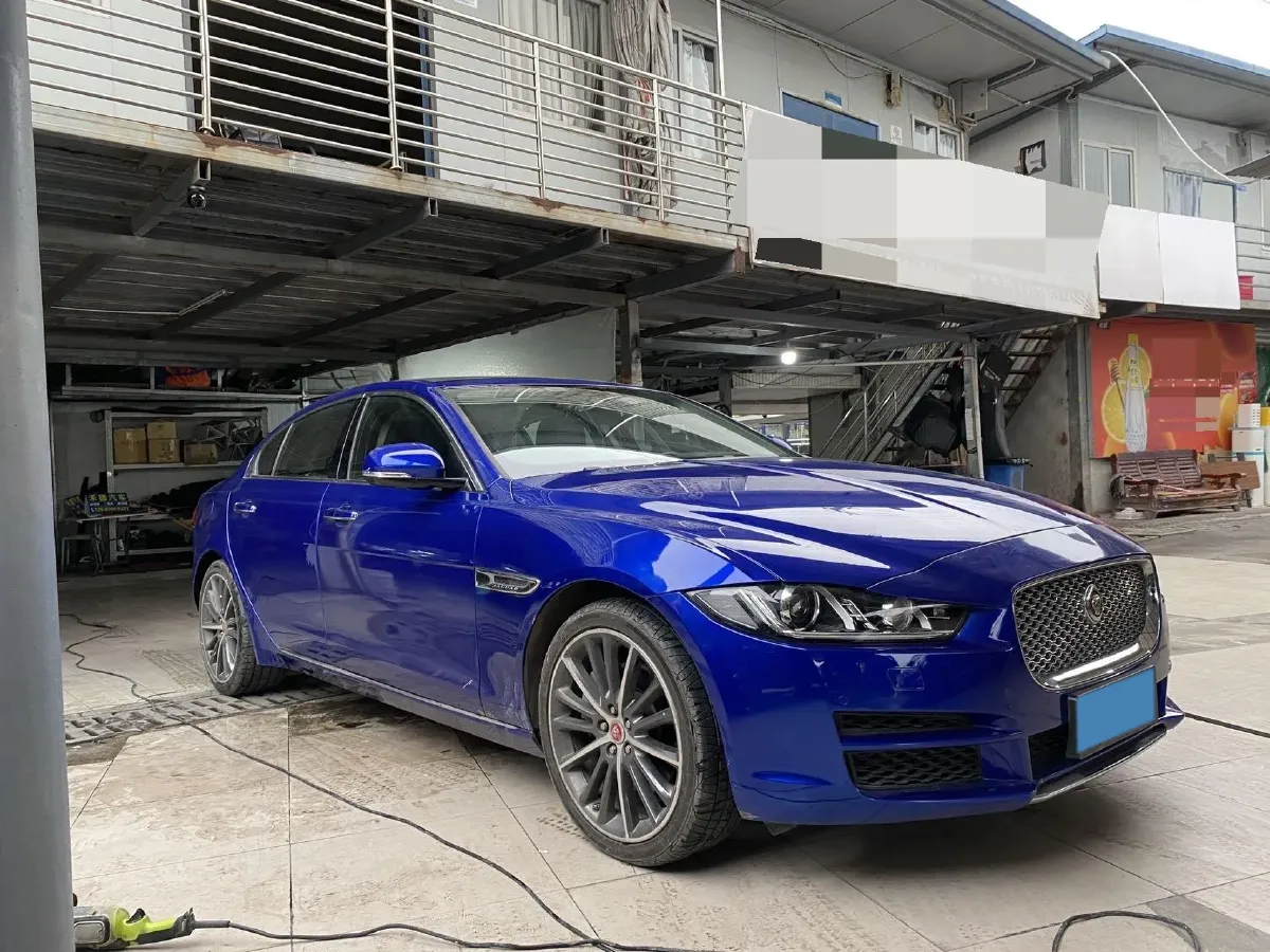 2018 Toyota Crown 2.0T 235HP L4 8AT,autocango,china used car exporter,china ev exporter,chinese used car exporter,chinese used ev exporter