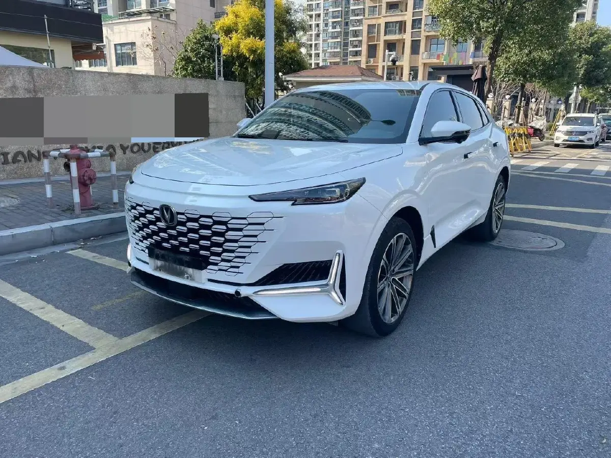 2021 ChangAn UNI-K 2.0T 233HP L4 8AT