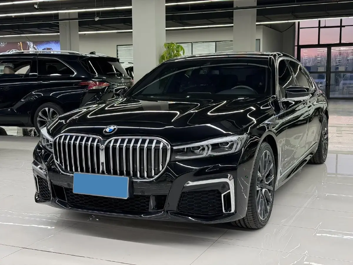 2019 BMW 7 Series 3.0T 340HP L6 8AT