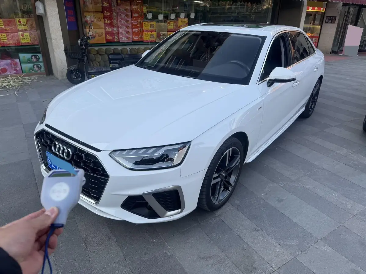 2020 Audi A4L 2.0T 190HP L4 7DCT