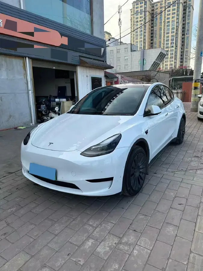 2022 Tesla Model Y BEV 60KWH