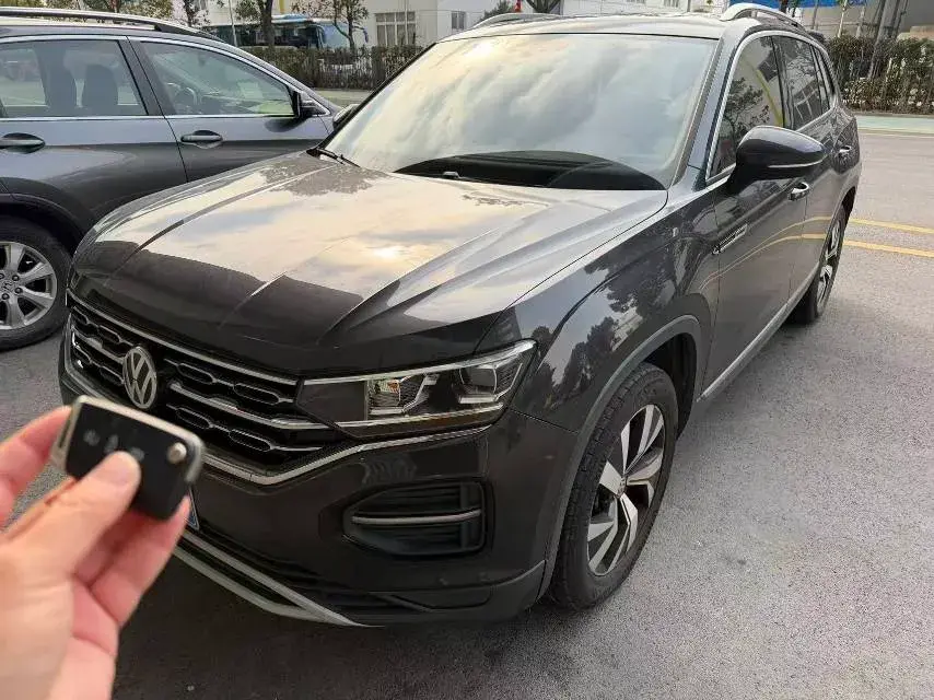 2019 Jeep Cherokee 2.0T 234HP L4 9AT