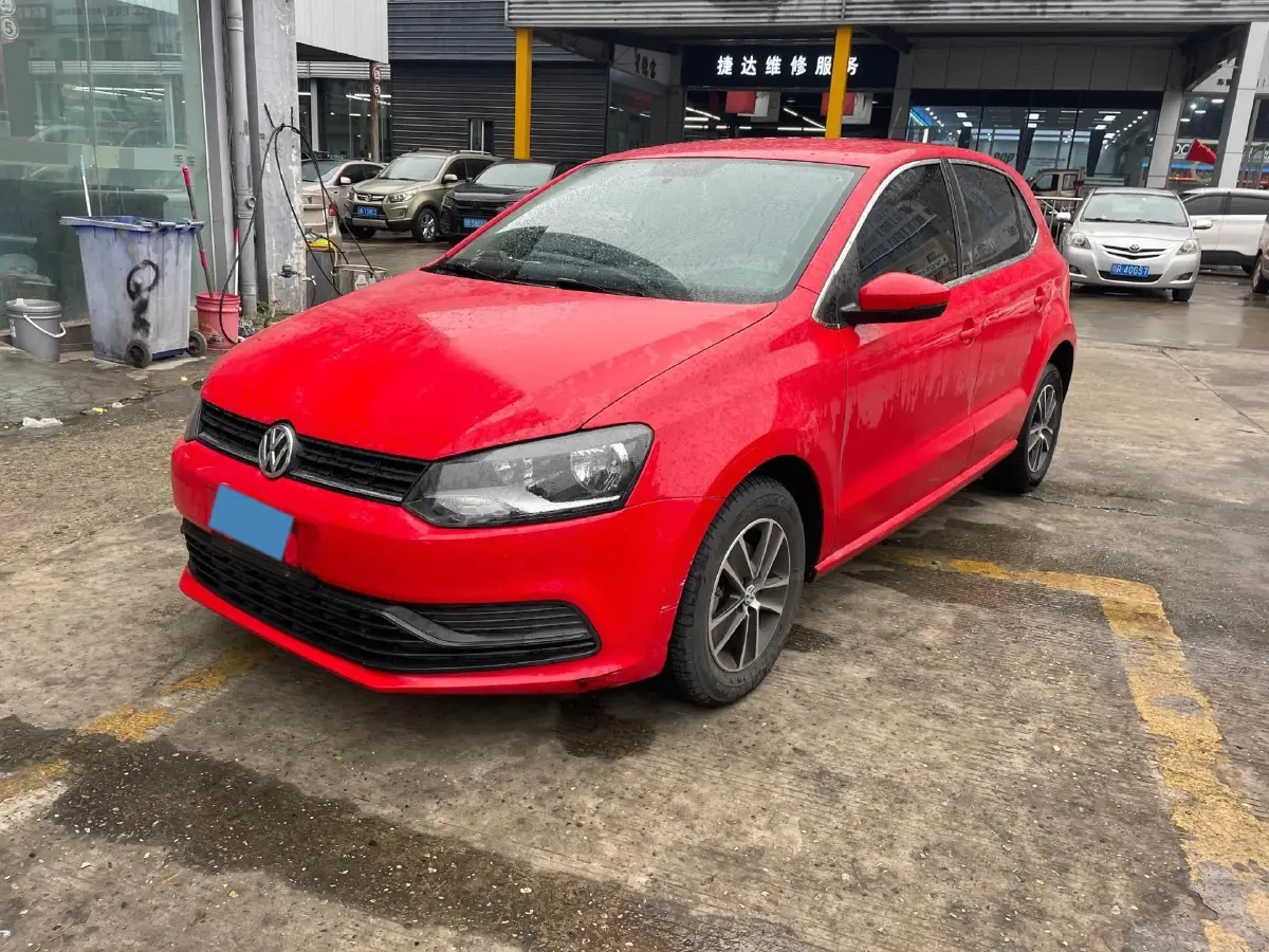 2016 Volkswagen Polo 1.4L 90HP L4 6AT