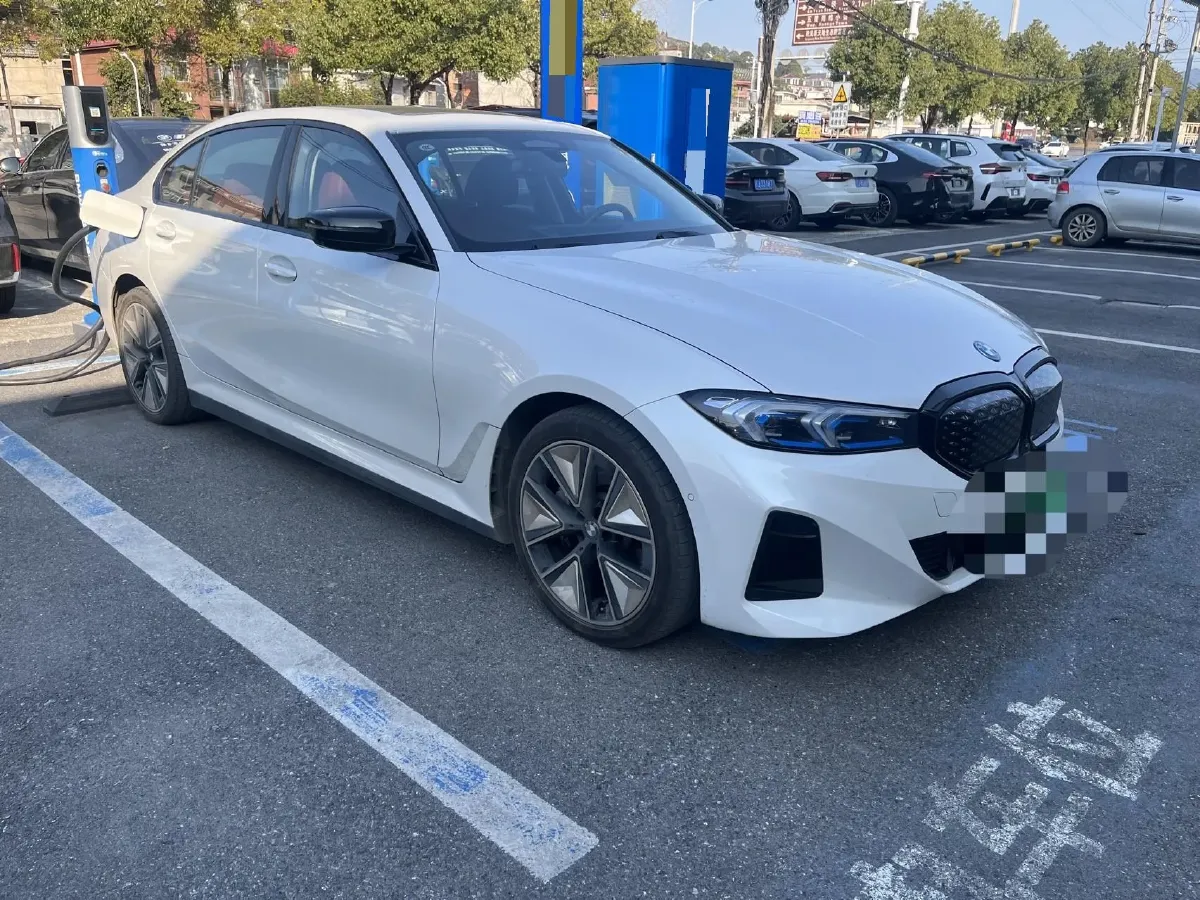 2025 BMW i3 BEV 79.05KWH,autocango,china used car exporter,china ev exporter,chinese used car exporter,chinese used ev exporter