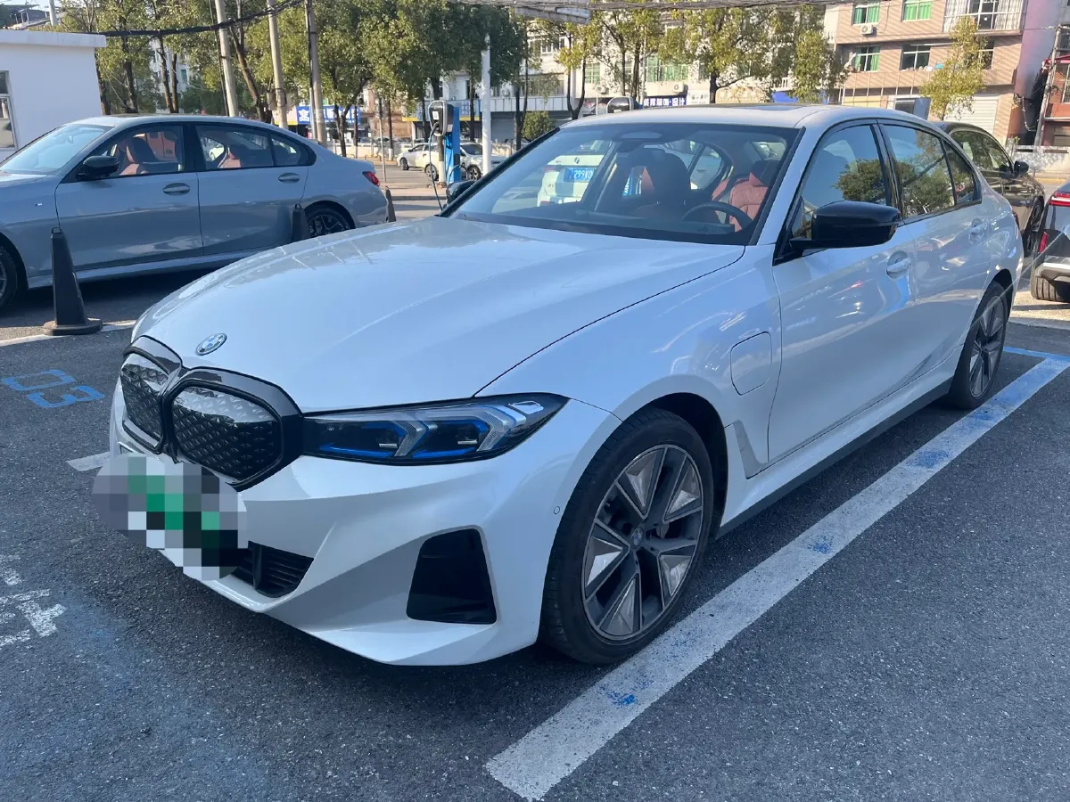 2025 BMW i3 BEV 79.05KWH,autocango,china used car exporter,china ev exporter,chinese used car exporter,chinese used ev exporter