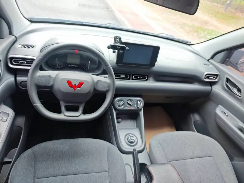 2024 WuLing HongGuang New Energy BEV 32.6KWH,autocango,china used car exporter,china ev exporter,chinese used car exporter,chinese used ev exporter