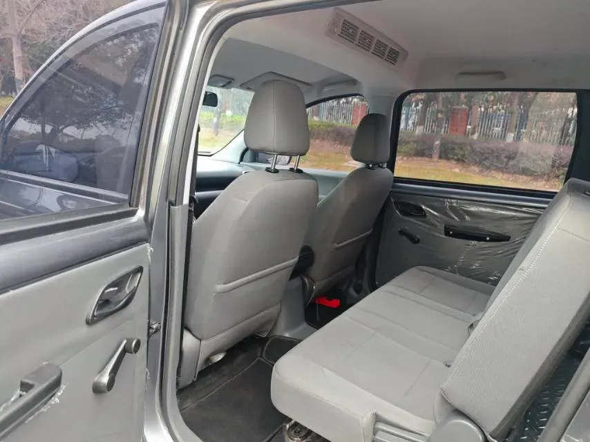 2024 WuLing HongGuang New Energy BEV 32.6KWH,autocango,china used car exporter,china ev exporter,chinese used car exporter,chinese used ev exporter